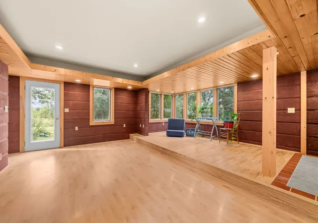 Photo 4 of Single family home for sale at 2645 N Limekiln Rd, Oregon, IL 61061 | MLS# 12757415 | Listing updated on 2026-10-27