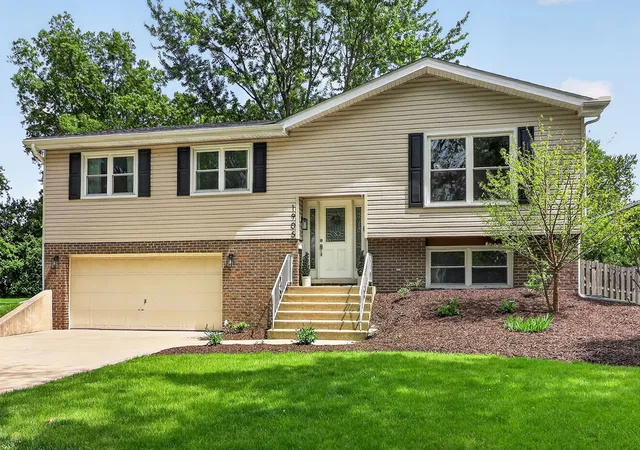 Photo 1 of Single family home for sale at 1905 Cheshire Ln, Wheaton, IL 60189 | MLS# 12757417 | Listing updated on 2026-09-24