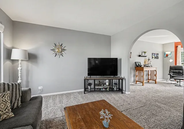 Photo 3 of Single family home for sale at 1067 Vermillion St, Plano, IL 60545 | MLS# 12757423 | Listing updated on 2026-09-14