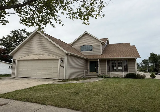Photo 1 of Single family home for sale at 101 E Provost St, Lena, IL 61048 | MLS# 12757429 | Listing updated on 2026-10-05