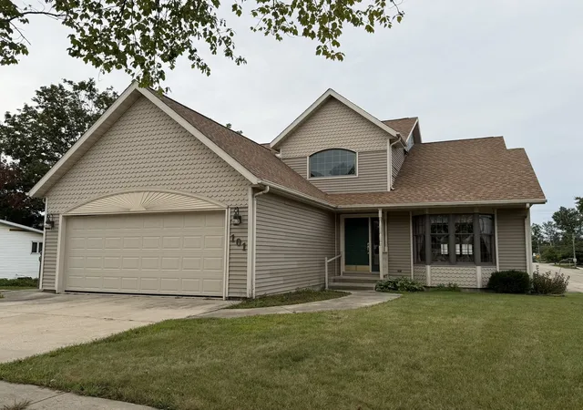 Photo 2 of Single family home for sale at 101 E Provost St, Lena, IL 61048 | MLS# 12757429 | Listing updated on 2026-10-05