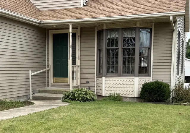 Photo 3 of Single family home for sale at 101 E Provost St, Lena, IL 61048 | MLS# 12757429 | Listing updated on 2026-10-05