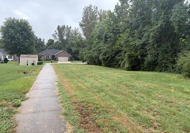 Photo 2 of Sale Pending at Meadow Crk Park Area, Quincy, IL 62305 | MLS# 12757432 | Listing updated on 2026-09-14