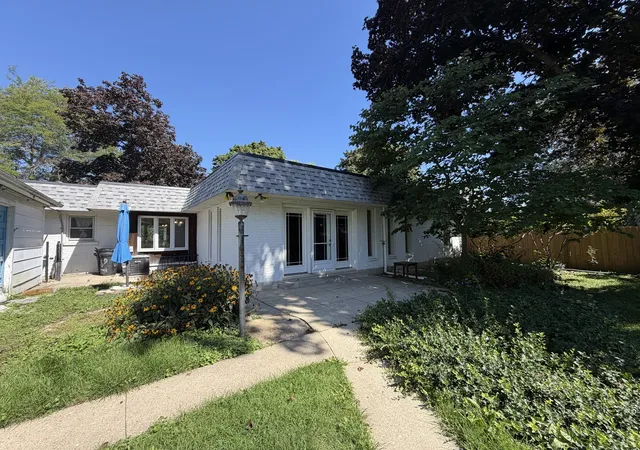 Photo 3 of Single family home for sale at 99 Mariposa Ave, Waukegan, IL 60087 | MLS# 12757433 | Listing updated on 2026-09-25