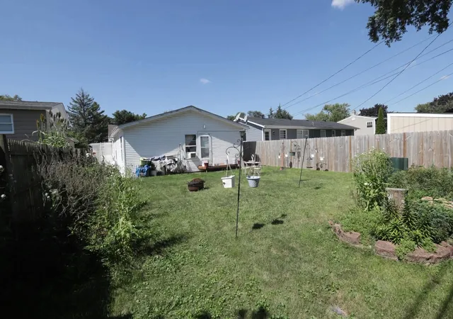 Photo 11 of Single family home for sale at 1505 Juneway Ter, Round Lake Beach, IL 60073 | MLS# 12757441 | Listing updated on 2026-09-12