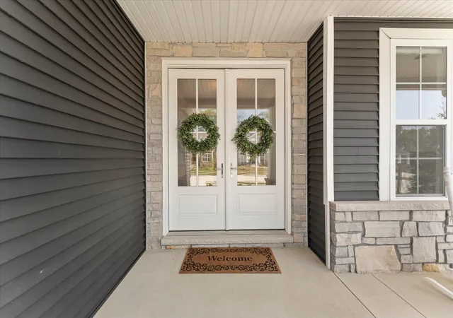 Photo 3 of Single family home for sale at 1210 Briarwood Ln, Mahomet, IL 61853 | MLS# 12757442 | Listing updated on 2026-09-22