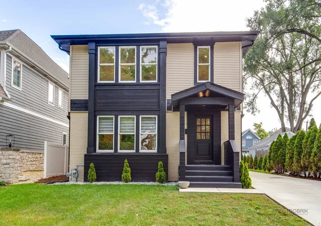 Photo 1 of Single family home for sale at 607 S Cedar Ave, Elmhurst, IL 60126 | MLS# 12757449 | Listing updated on 2026-10-14