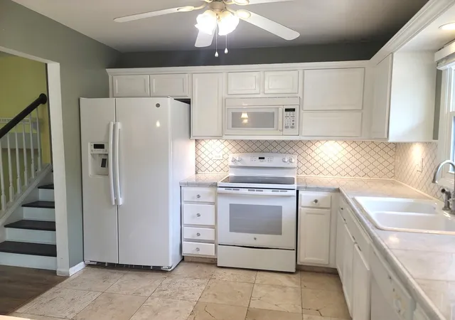 Photo 2 of Single family home for sale at 4112 Crimson Dr, Hoffman Estates, IL 60192 | MLS# 12757464 | Listing updated on 2026-09-18