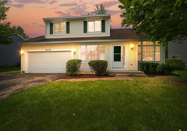 Photo 1 of Single family home for sale at 18153 W Banbury Dr, Gurnee, IL 60031 | MLS# 12757470 | Listing updated on 2026-09-24