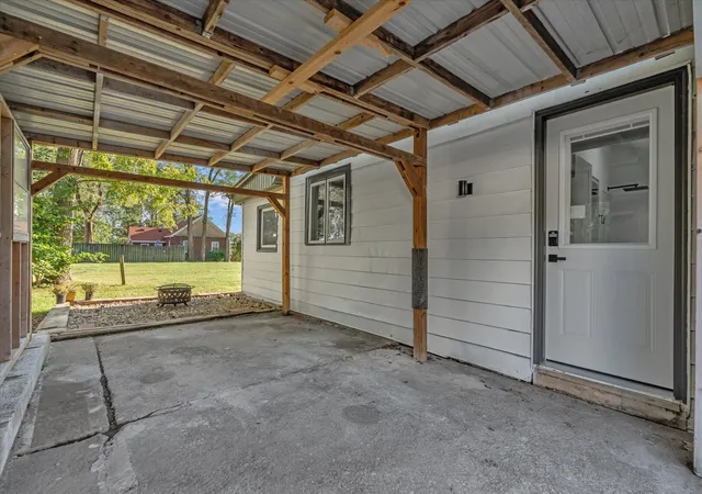 Photo 3 of Single family home for sale at 1219 Devils Glen Rd, Bettendorf, IA 52722 | MLS# 12757477 | Listing updated on 2026-10-21