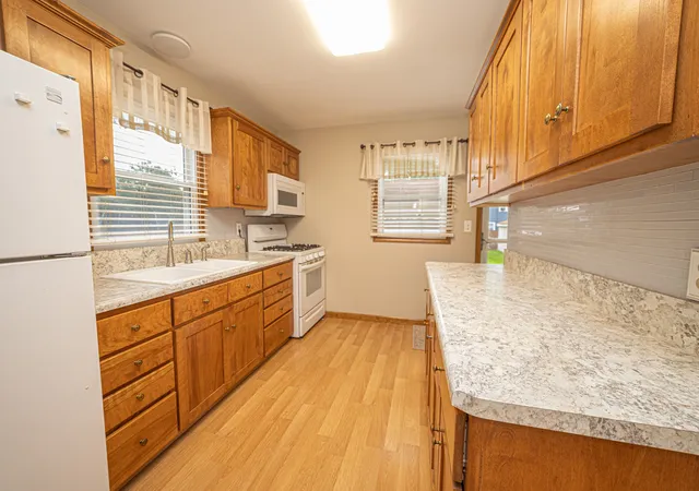 Photo 4 of Single family home for sale at 1216 John St, Joliet, IL 60435 | MLS# 12757478 | Listing updated on 2026-09-23