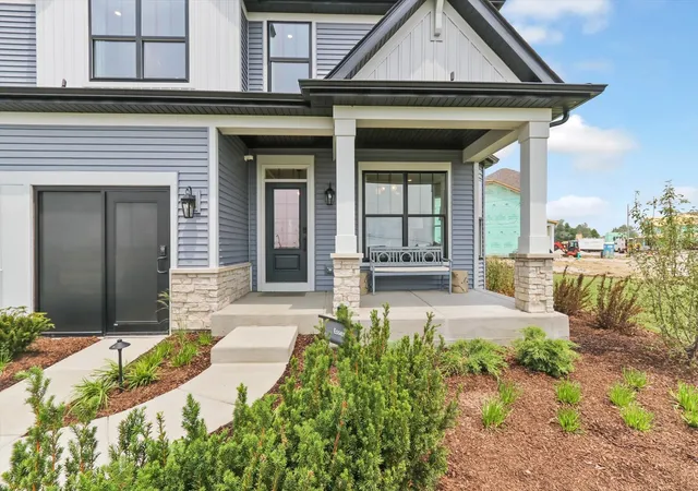 Photo 2 of Single family home for sale at 26341 W Sablewood Cir, Plainfield, IL 60585 | MLS# 12757479 | Listing updated on 2026-09-17