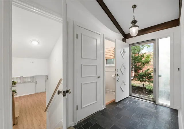 Photo 3 of Single family home for sale at 211 Sumac Rd, Highland Park, IL 60035 | MLS# 12757507 | Listing updated on 2026-09-24