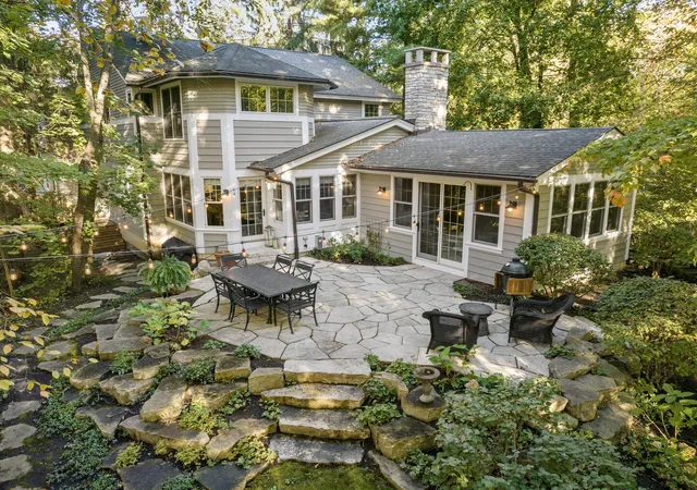 Photo 1 of Single family home for sale at 719 Birch Rd, Lake Bluff, IL 60044 | MLS# 12757515 | Listing updated on 2026-09-27