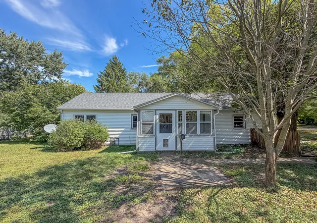 Single family home for sale at 1306 Stout Dr, Urbana, IL 61802 | MLS# 12757527