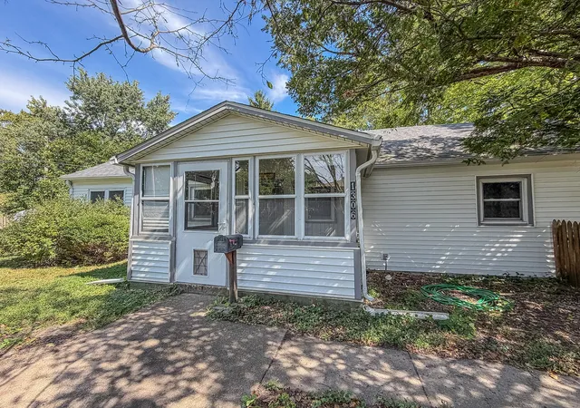 Photo 1 of Single family home for sale at 1306 Stout Dr, Urbana, IL 61802 | MLS# 12757527 | Listing updated on 2026-09-22