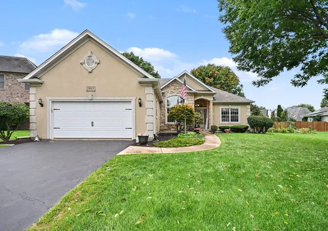 Photo 2 of Single family home for sale at 1805 Country Hills Dr, Yorkville, IL 60560 | MLS# 12757551 | Listing updated on 2026-09-24