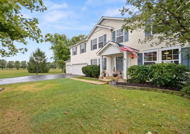 Photo 3 of Single family home for sale at 1514 Elizabeth Ct, Kirkland, IL 60146 | MLS# 12757555 | Listing updated on 2026-09-28