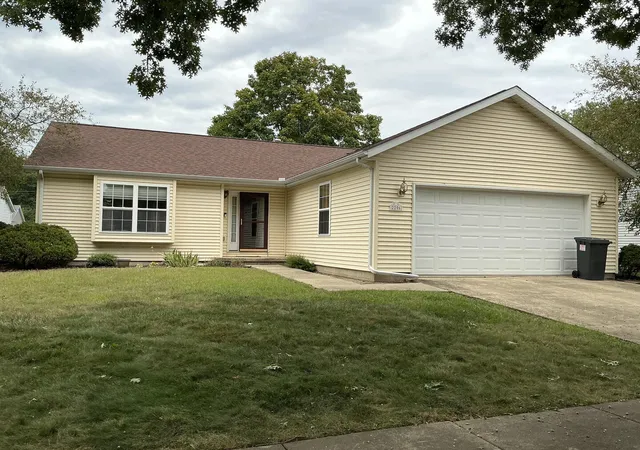 Photo 1 of Single family home for sale at 2206 E Pennsylvania Ave, Urbana, IL 61802 | MLS# 12757564 | Listing updated on 2026-10-08