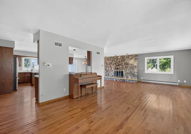 Photo 3 of Single family home for sale at 1347 N 33rd Road, Ottawa, IL 61350 | MLS# 12757570 | Listing updated on 2026-09-21