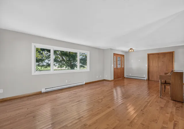 Photo 4 of Single family home for sale at 1347 N 33rd Road, Ottawa, IL 61350 | MLS# 12757570 | Listing updated on 2026-09-21