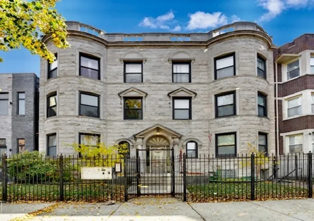Photo 1 of Condo for sale at 5423 S Michigan Ave #3S, Chicago, IL 60615 | MLS# 12757573 | Listing updated on 2026-09-14