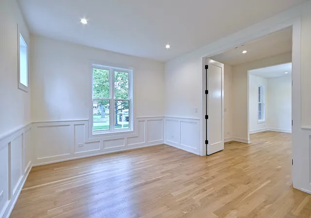Photo 3 of Single family home for sale at 310 N Nottingham Ave, Glenview, IL 60025 | MLS# 12757577 | Listing updated on 2026-09-22