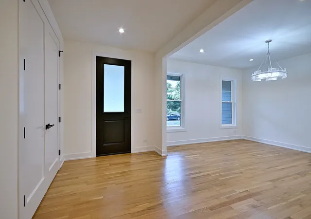 Photo 4 of Single family home for sale at 310 N Nottingham Ave, Glenview, IL 60025 | MLS# 12757577 | Listing updated on 2026-09-22