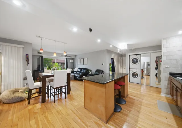 Listing Photo 4 - Condo for sale in building located at 801 Oakton St, Evanston, IL 60007 - Unit #204