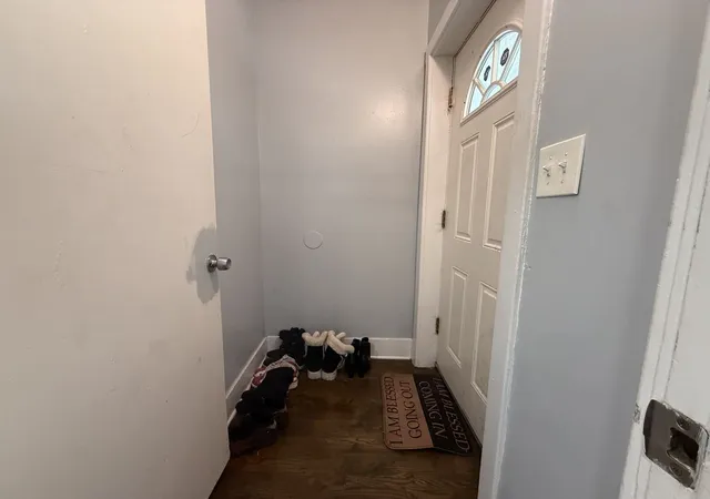Photo 1 of Single family home for sale at 7931 S Muskegon Ave, Chicago, IL 60617 | MLS# 12757590 | Listing updated on 2026-09-21