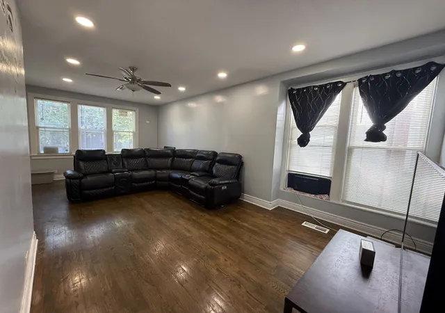 Photo 3 of Single family home for sale at 7931 S Muskegon Ave, Chicago, IL 60617 | MLS# 12757590 | Listing updated on 2026-09-21