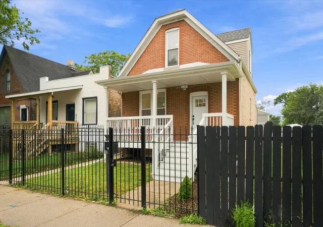Photo 3 of Single family home for sale at 852 N Trumbull Ave, Chicago, IL 60651 | MLS# 12757591 | Listing updated on 2026-10-06