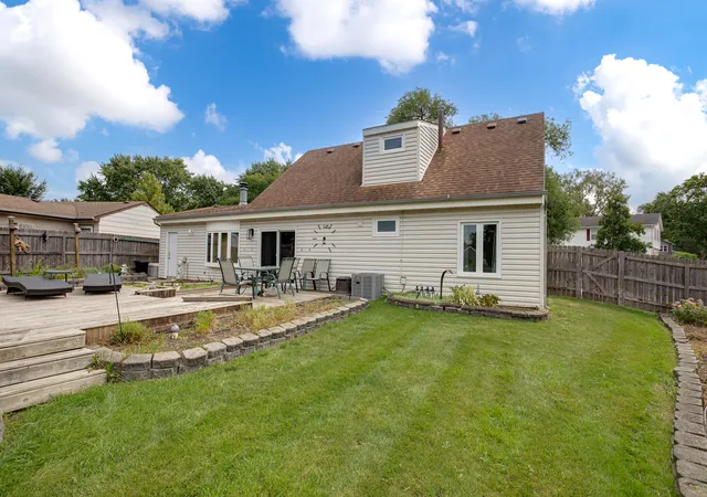 Photo 3 of Single family home for sale at 8196 Dartmouth Ln, Hanover Park, IL 60133 | MLS# 12757594 | Listing updated on 2026-09-23