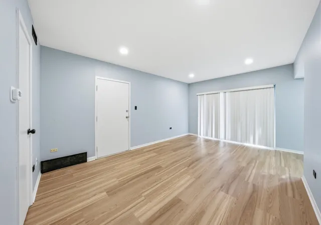 Photo 2 of Condo for sale at 3127 Bernice Rd #5, Lansing, IL 60438 | MLS# 12757599 | Listing updated on 2026-09-17