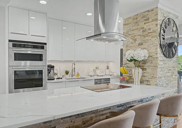 Listing Photo 5 - Condo for sale in building located at 701 Forum Sq, Glenview, IL 60025 - Unit #210
