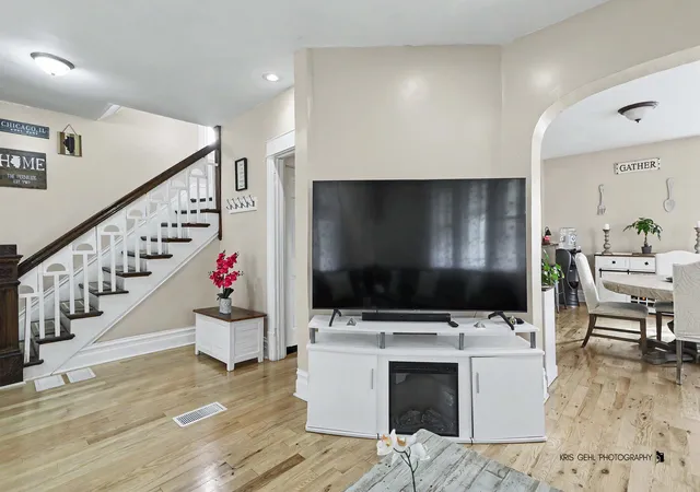 Photo 4 of Single family home for sale at 415 S 20th Avenue, Maywood, IL 60153 | MLS# 12757602 | Listing updated on 2026-09-23