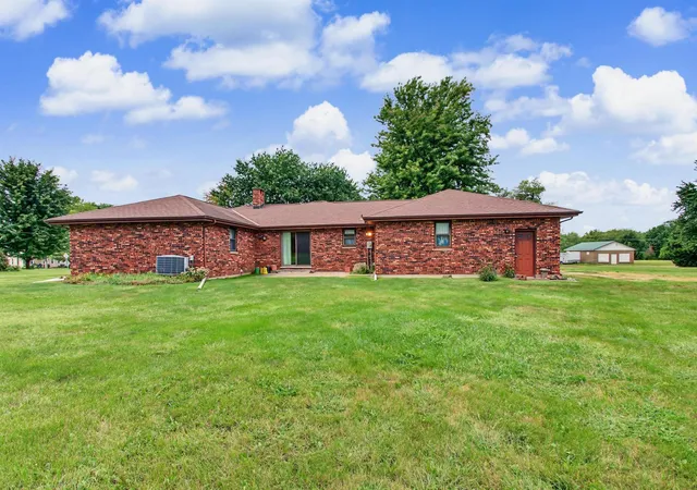 Photo 25 of Single family home for sale at 2319 S 8th Street, Quincy, IL 62305 | MLS# 12757604 | Listing updated on 2026-10-06