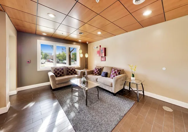 Listing Photo 5 - Condo for sale in building located at 450 S Western Ave, Des Plaines, IL 60016 - Unit #505
