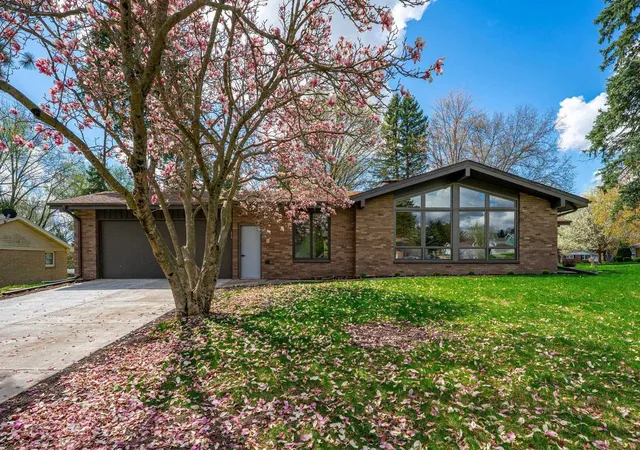 Photo 1 of Single family home for sale at 5075 Welsh Rd, Rockford, IL 61107 | MLS# 12757609 | Listing updated on 2026-09-13