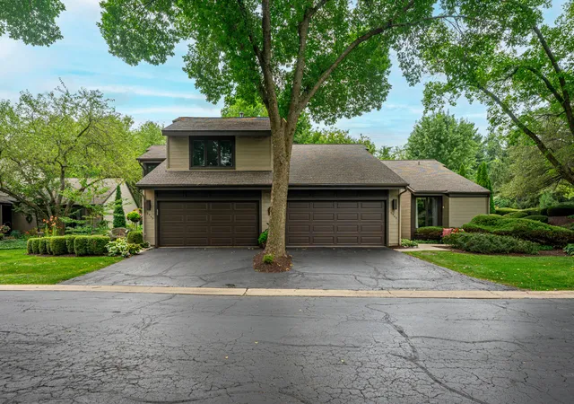 Listing Photo 3 - Condo for sale in building located at 5343 Winding Creek Rd, Rockford, IL 61114 - Unit #0