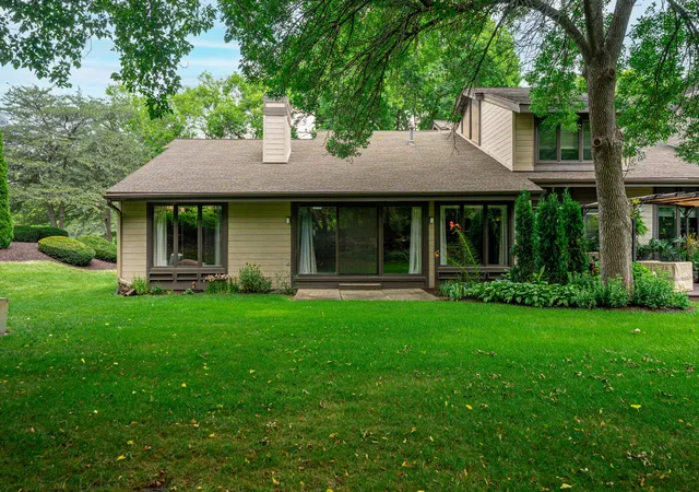 Listing Photo 2 - Condo for sale in building located at 5343 Winding Creek Rd, Rockford, IL 61114 - Unit #0