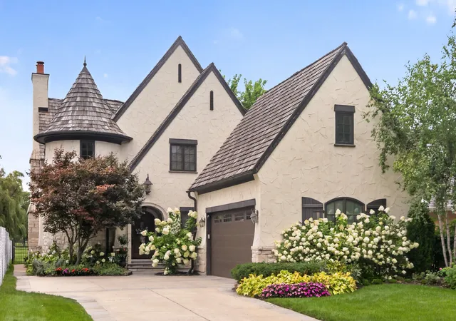 Photo 1 of Single family home for sale at 928 Hastings St, Park Ridge, IL 60068 | MLS# 12757644 | Listing updated on 2026-10-09