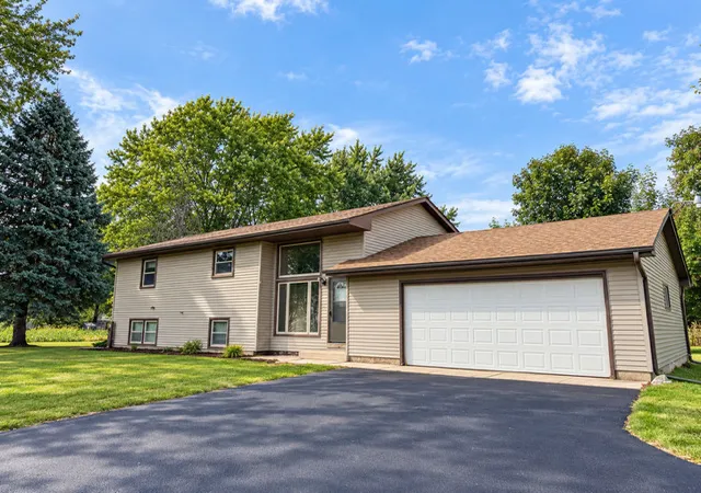 Photo 2 of Single family home for sale at 2347 N 45th Road, Leland, IL 60531 | MLS# 12757645 | Listing updated on 2026-10-06