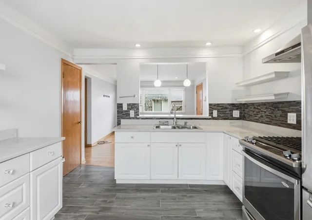 Photo 3 of Condo for sale at 5547 W Higgins Ave #2A, Chicago, IL 60630 | MLS# 12757660 | Listing updated on 2026-09-27