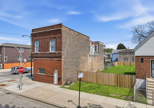 Photo 3 of Multi family home for sale at 4135 S Wallace St, Chicago, IL 60609 | MLS# 12757669 | Listing updated on 2026-10-20