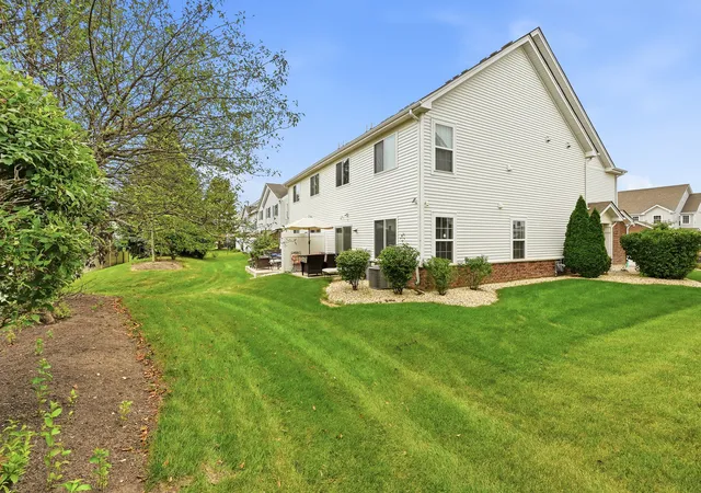 Photo 2 of Townhouse for sale at 8646 Foxborough Way, Joliet, IL 60431 | MLS# 12757676 | Listing updated on 2026-09-18
