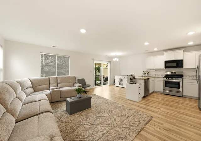 Photo 4 of Townhouse for sale at 8646 Foxborough Way, Joliet, IL 60431 | MLS# 12757676 | Listing updated on 2026-09-18