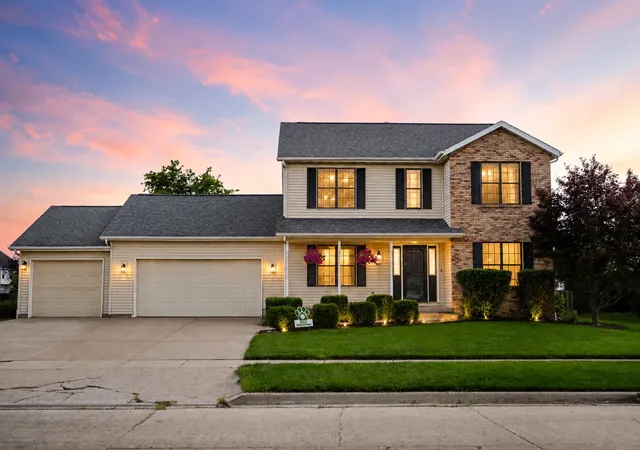 Photo 1 of Single family home for sale at 917 Eddy Rd, Bloomington, IL 61704 | MLS# 12757698 | Listing updated on 2026-09-17