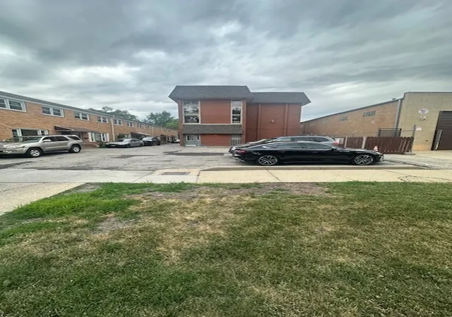 Photo 2 of Condo for sale at 4342 N Kedvale Ave #3C, Chicago, IL 60641 | MLS# 12757699 | Listing updated on 2026-09-14