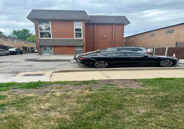 Listing Photo 3 - Condo for sale in building located at 4342 N Kedvale Ave, Chicago, IL 60641 - Unit #3C